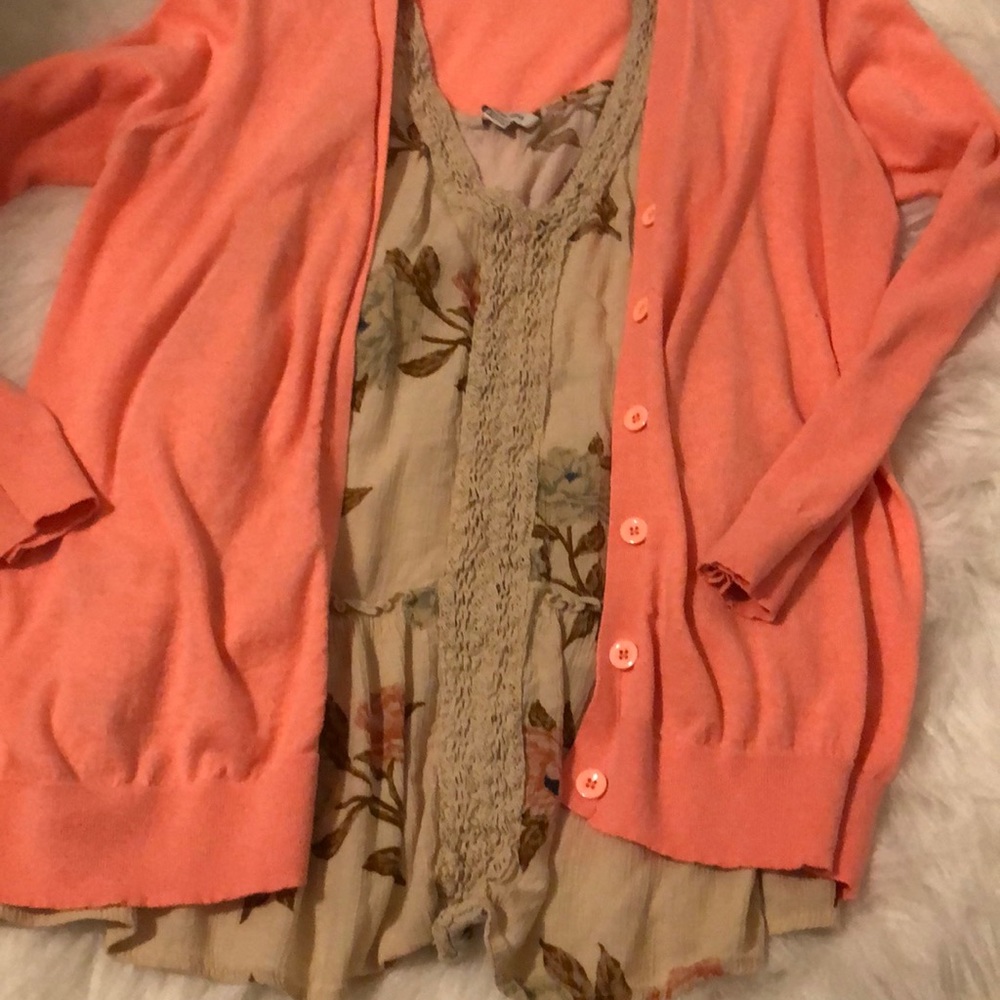 Gap LG cardigan and AE XL tank combo